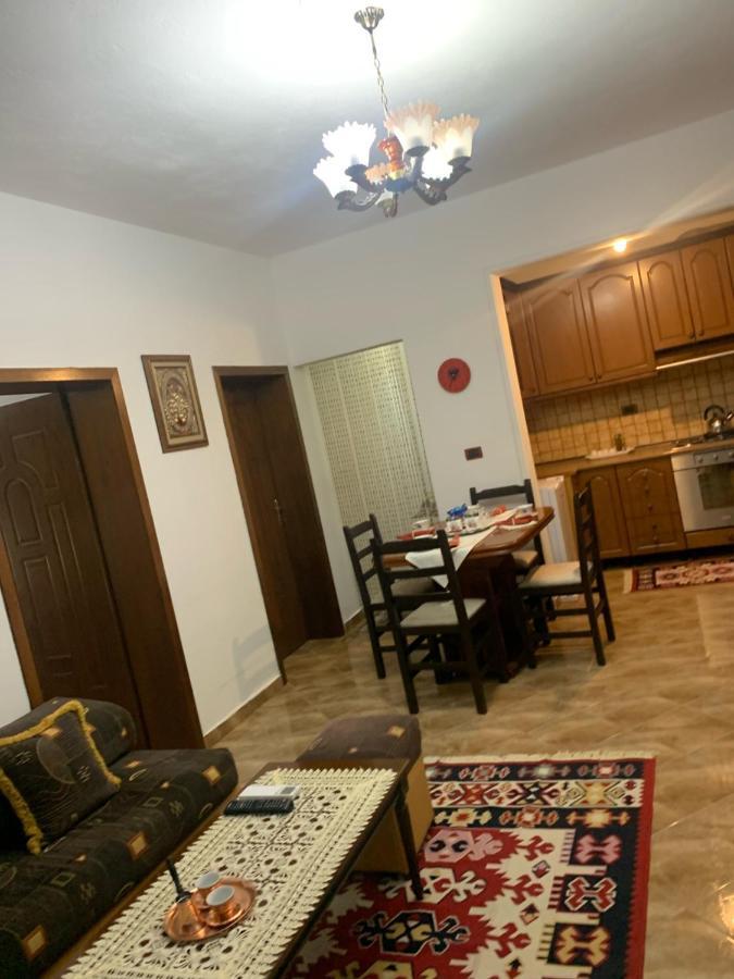 Vila Demaj! Free Parking Berat Exterior photo
